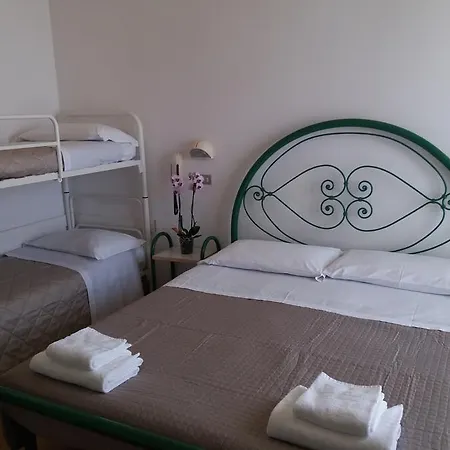 Hotell California 3*